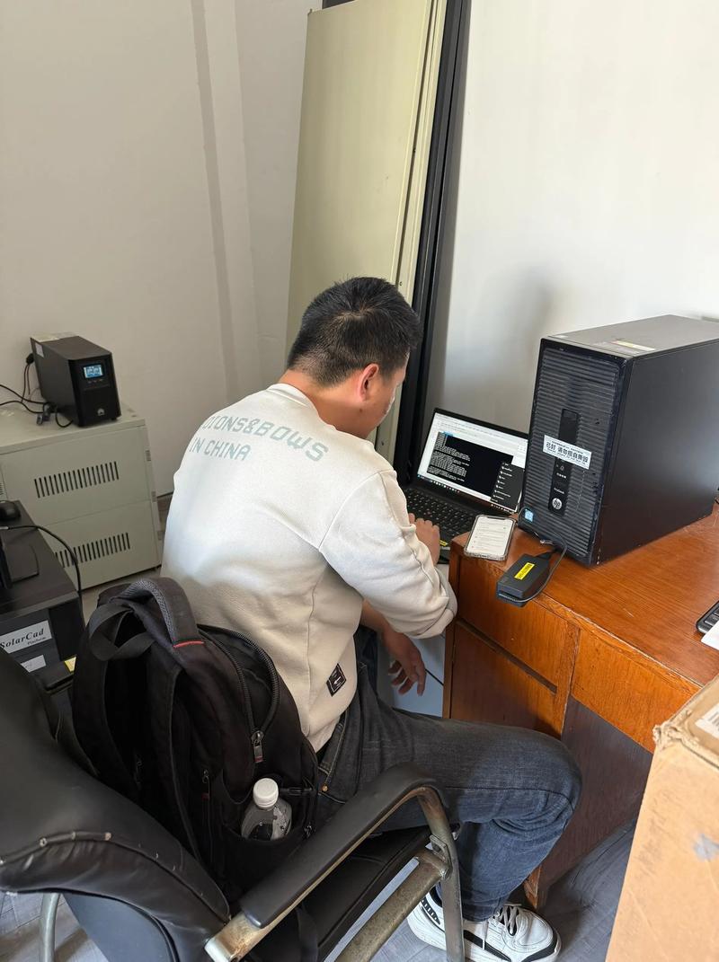 技術服務上門篇# 周末不停歇,服務器上架調試中